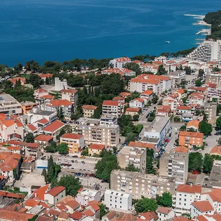 Adriatic Center Ii
